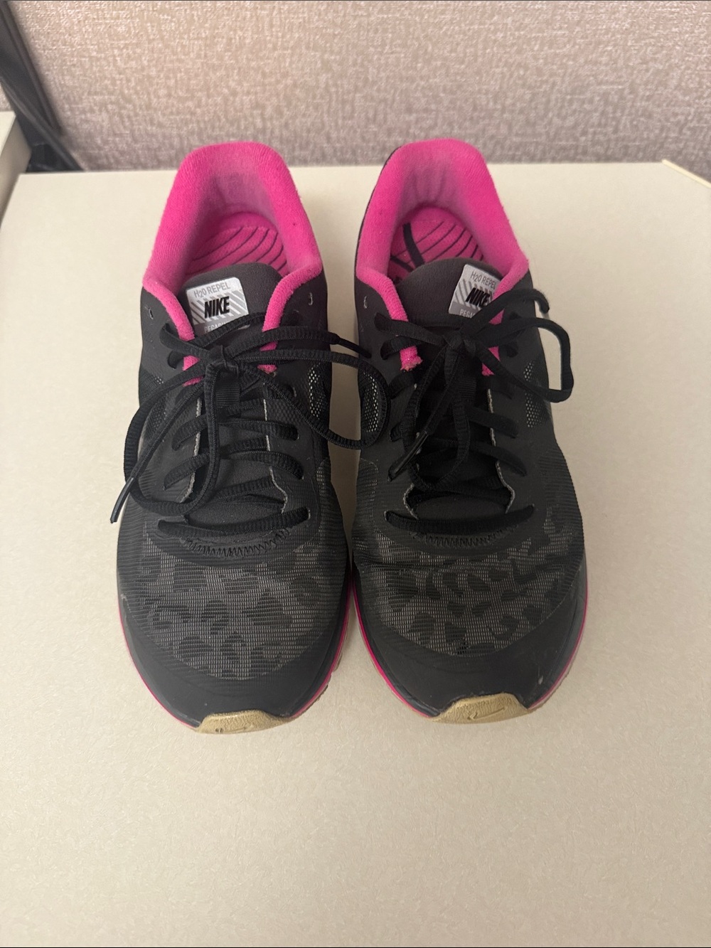 Nike Women’s Black & Hot Pink Athletic Running Shoes